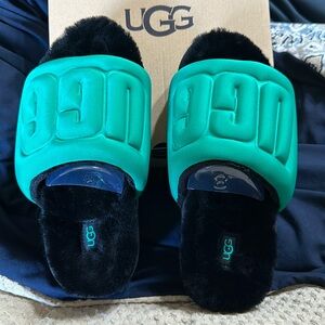 NIB UGG plush Maxi Slide women’s size 8.